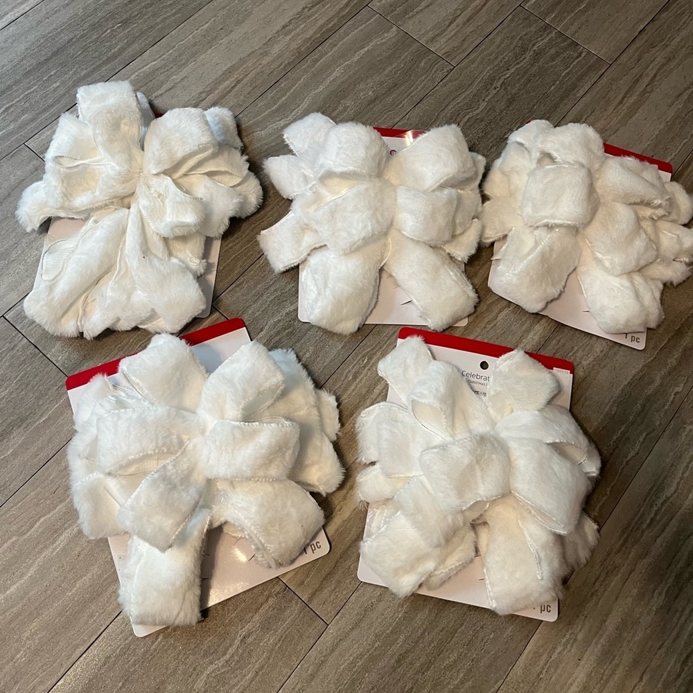 Set Lot 5 NWT CELEBRATE IT Large White Faux Fur Tree Bow CHRISTMAS Decor